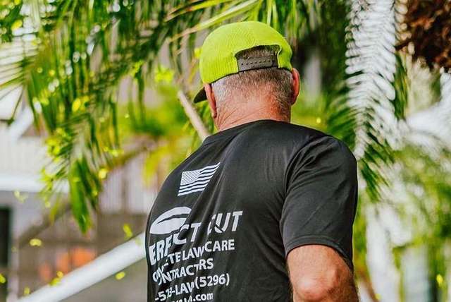 Estate landscaping managed with professional oversight in Wellington, FL – Perfect Cut Landscaping